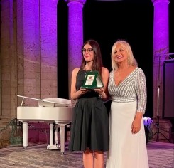 Caterina vince il Premio della Critica alla 24a edizione del Voci d&#039;Oro!!!