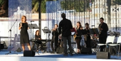 Monica Picone con la Sin Verguenza Jazz Band al Lions Day